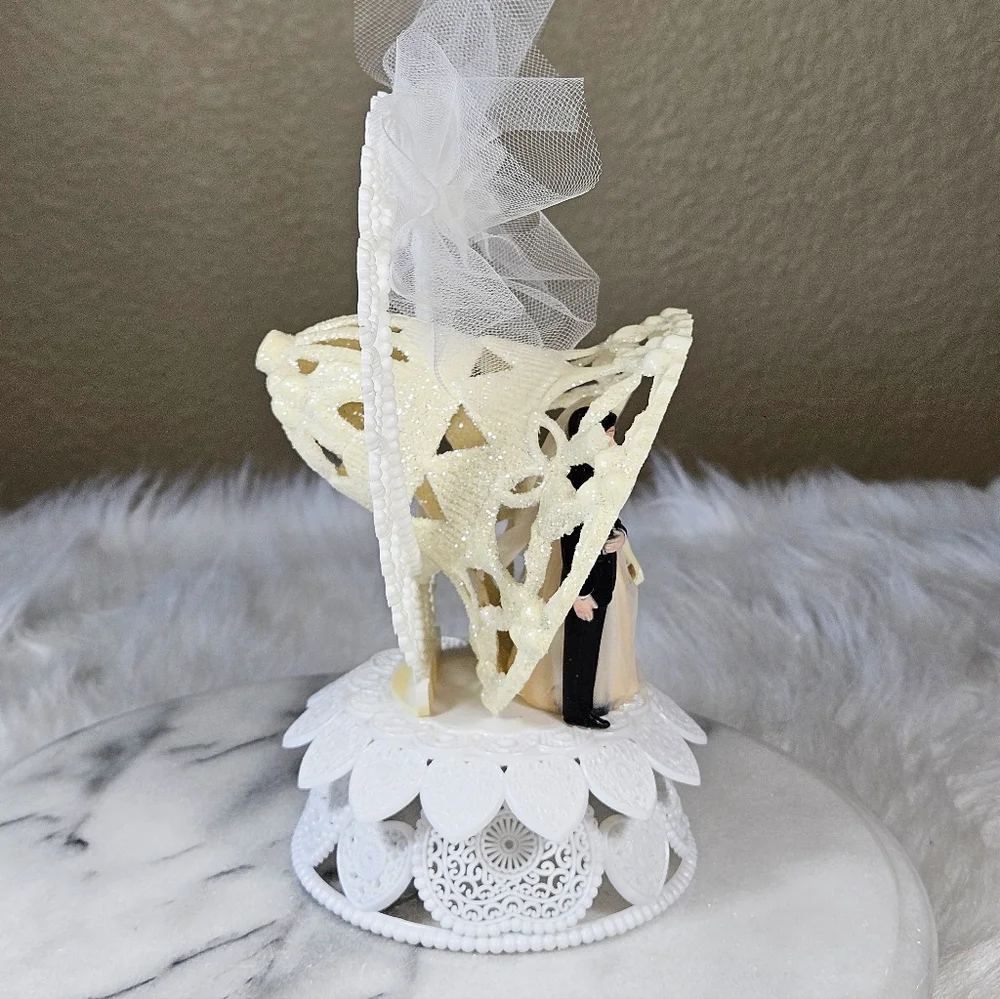 Vintage NIB Wedding Cake Topper Wilton Hong Kong Glitter Bell Bride Groom